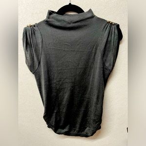 Knit shirt with button detail